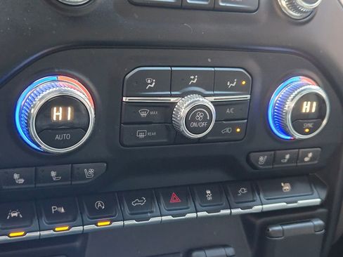 Used 2020 GMC Sierra 1500 SLT w/ SLT Premium Plus Package image 29