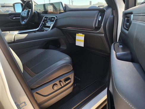 New 2026 Nissan Armada SL w/ Captain's Chari Seat Package RWD image 13