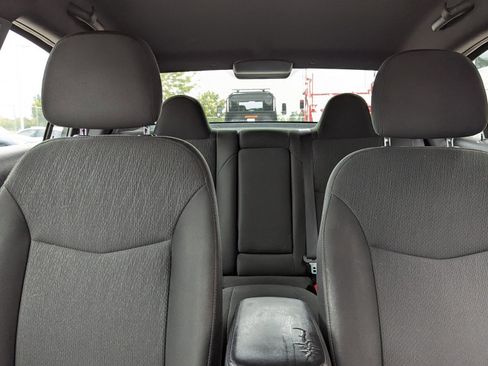 Used 2012 Chrysler 200 Touring image 3