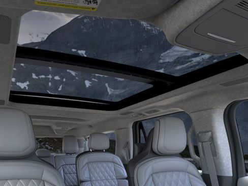 New 2026 Lincoln Navigator L Black Label AWD/4WD image 22
