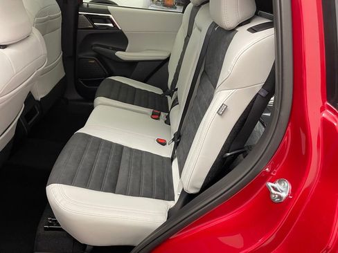 New 2025 Mitsubishi Outlander SE image 22