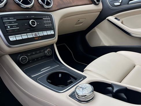 Used 2020 Mercedes-Benz GLA 250 4MATIC image 48