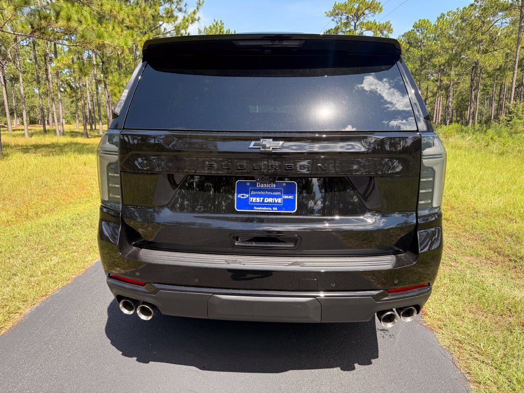 New 2026 Chevrolet Suburban Z71 w/ Z71 Off-Road Package AWD/4WD image 4