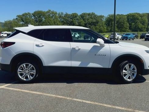 Used 2021 Chevrolet Blazer LT w/ LPO, Black Accent Package AWD/4WD image 9