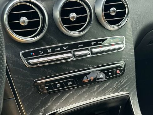 Certified 2022 Mercedes-Benz GLC 43 AMG 4MATIC image 30