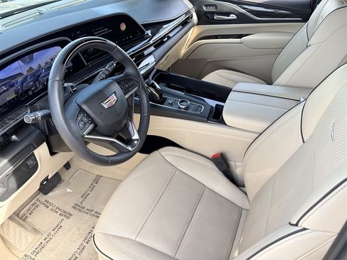 Certified 2023 Cadillac Escalade ESV Premium Luxury image 19