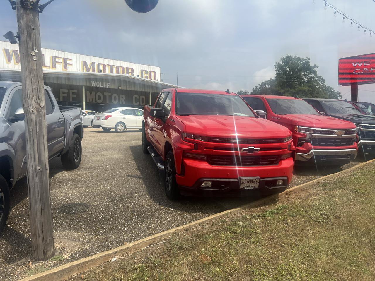 Used 2020 Chevrolet Silverado 1500 RST AWD/4WD image 3