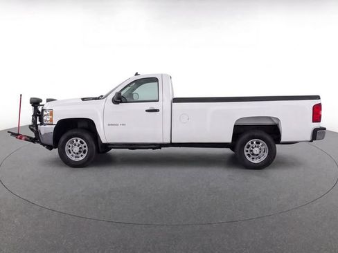 Used 2010 Chevrolet Silverado 2500 W/T w/ Snow Plow Prep Package AWD/4WD image 6