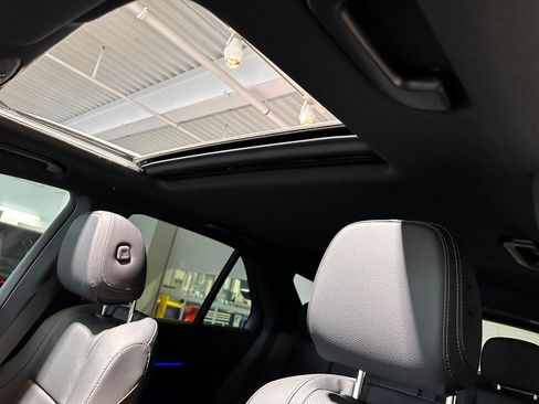 Used 2025 Mercedes-Benz GLE 350 4MATIC image 12