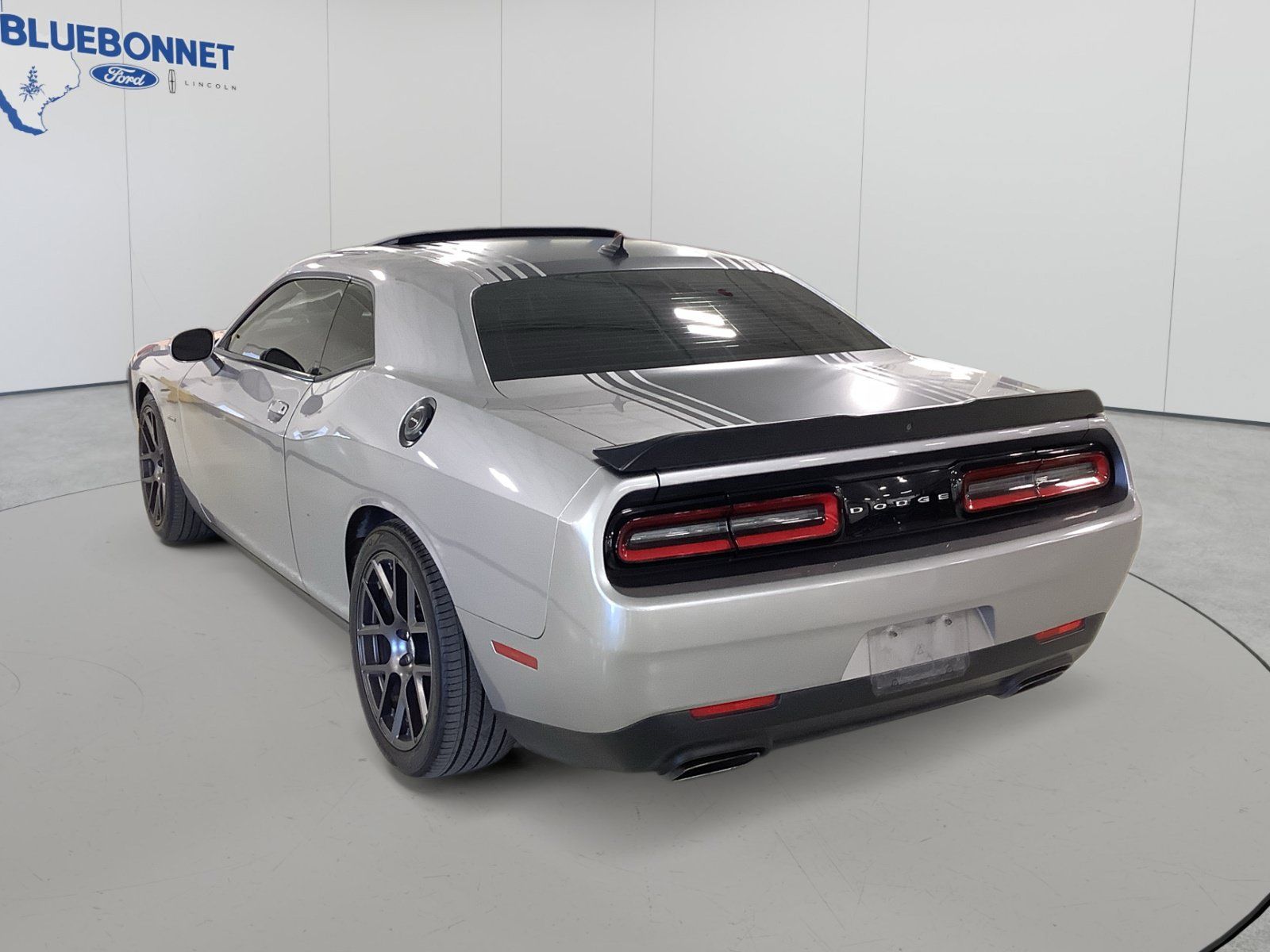 Used 2016 Dodge Challenger R/T Plus RWD image 6