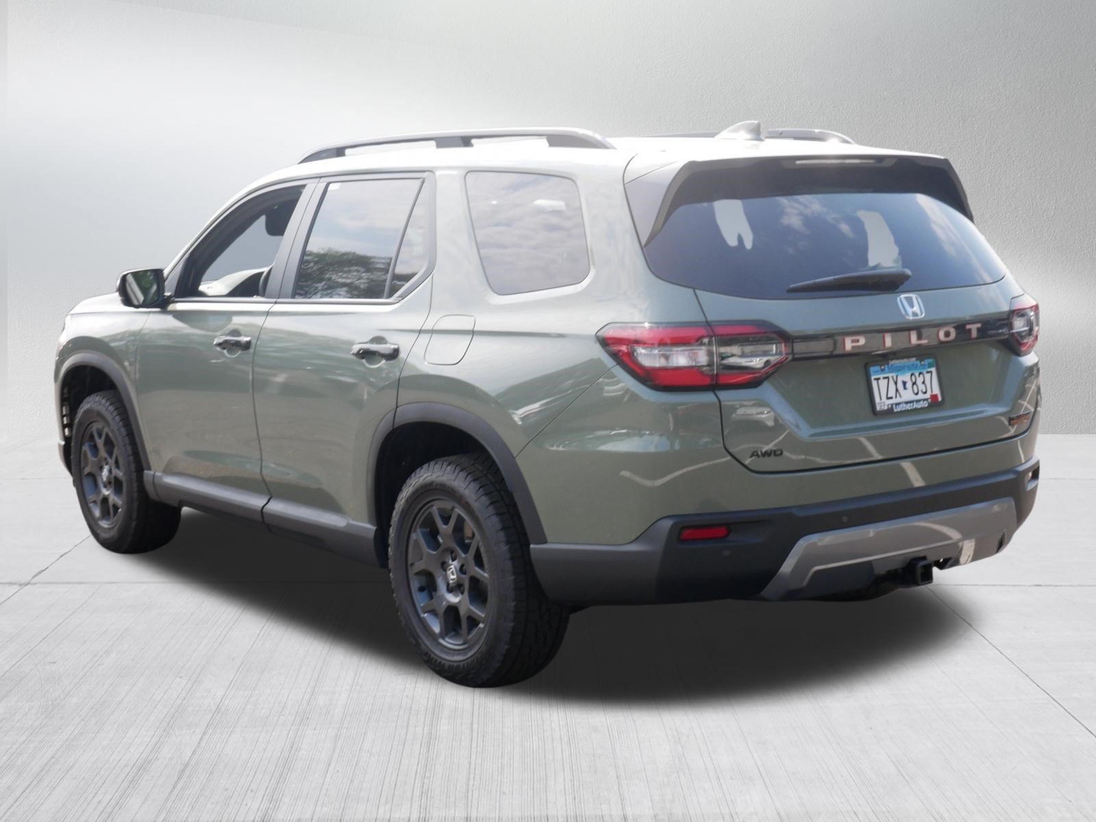 Certified 2026 Honda Pilot TrailSport image 5