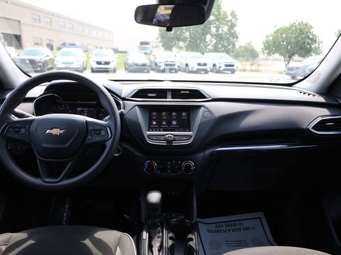 Used 2023 Chevrolet TrailBlazer LT FWD image 14
