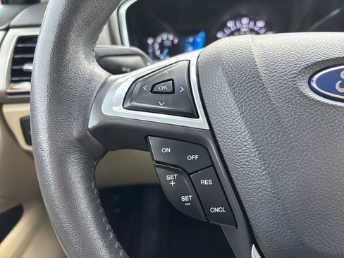 Used 2014 Ford Fusion SE w/ Equipment Group 202A image 18