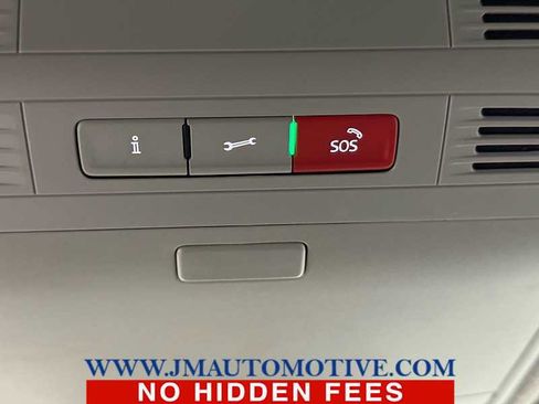 Used 2024 Volkswagen Tiguan SE image 41