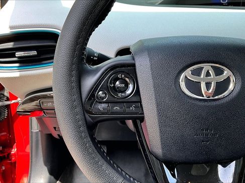 Used 2022 Toyota Prius XLE FWD image 10