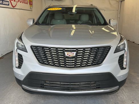 Used 2021 Cadillac XT4 Premium Luxury image 3