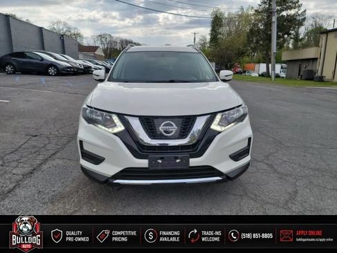 Used 2017 Nissan Rogue SV AWD/4WD image 2