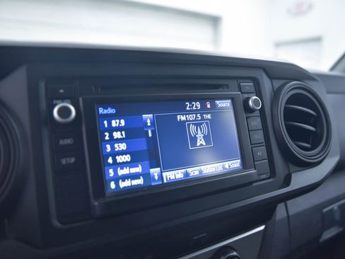 Used 2018 Toyota Tacoma SR image 18