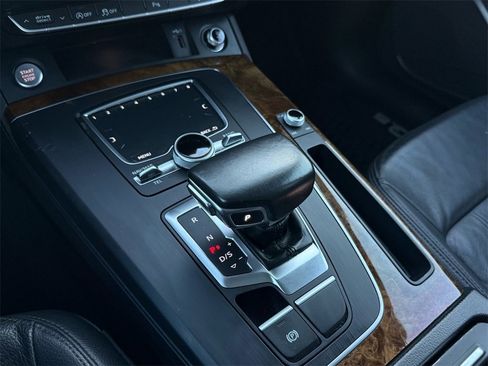 Used 2018 Audi Q5 2.0T Premium Plus image 18