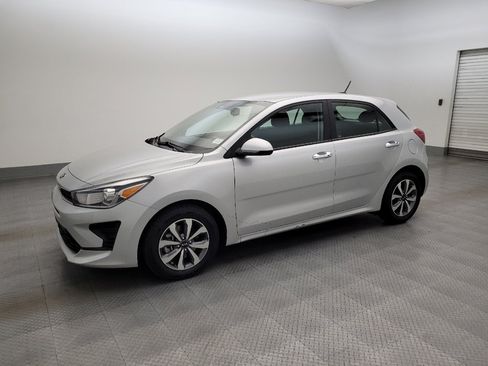 Used 2021 Kia Rio S w/ Technology Package FWD image 2