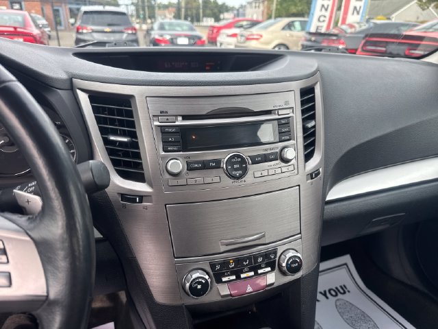 Used 2011 Subaru Legacy 2.5i Premium AWD/4WD image 19