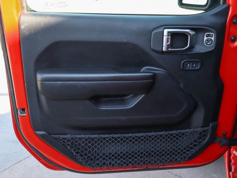 Used 2018 Jeep Wrangler Unlimited Sport S image 15