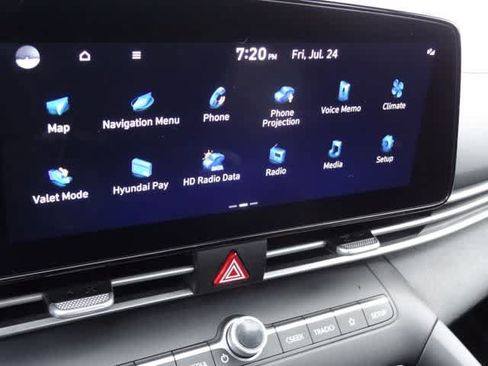 Used 2023 Hyundai Elantra SEL w/ Convenience Package FWD image 21