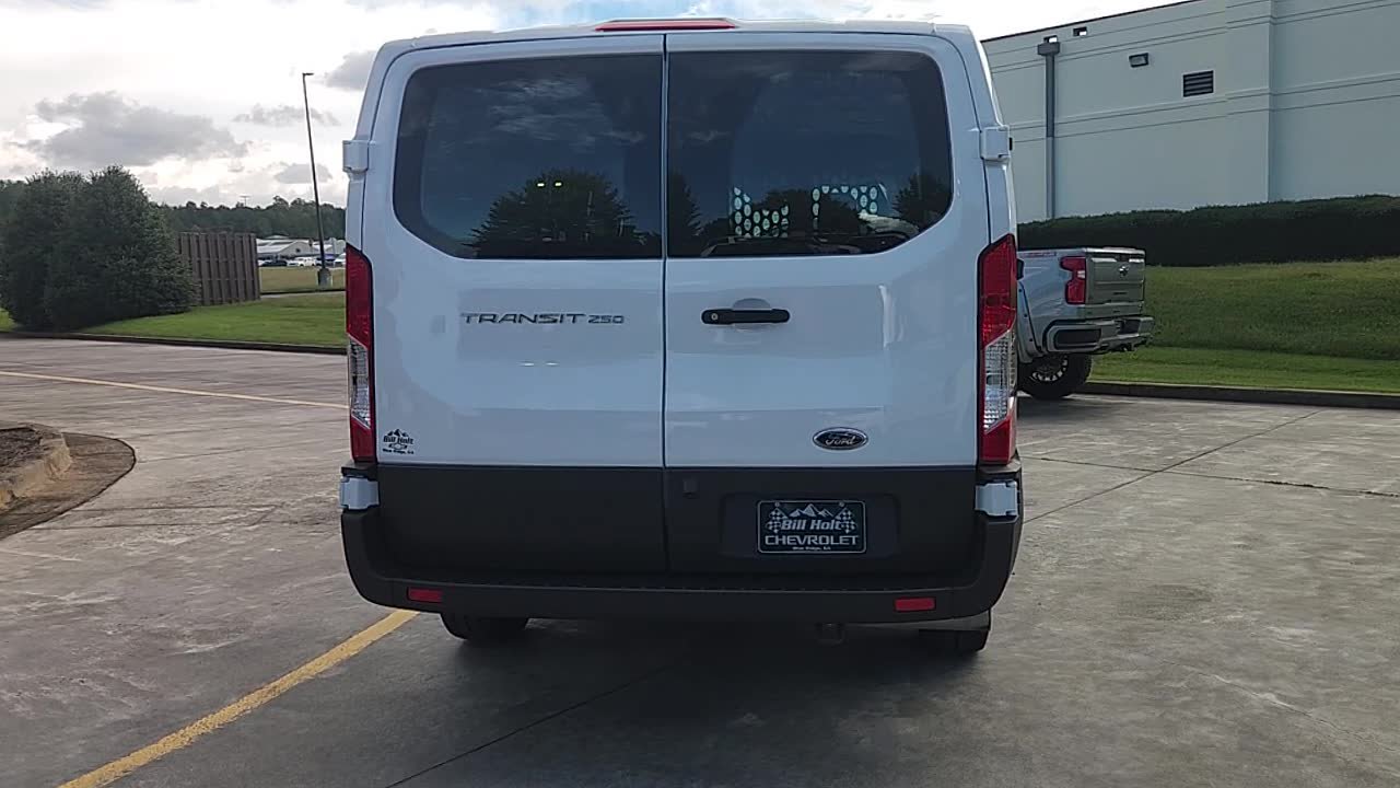 Used 2025 Ford Transit 250 Low Roof w/ Exterior Upgrade Package RWD image 4