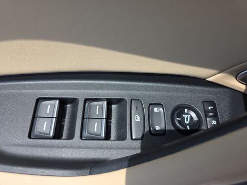 Used 2023 Acura TLX w/ Technology Package FWD image 26