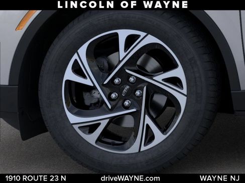 Certified 2026 Lincoln Nautilus Premier w/ Equipment Group 102A AWD/4WD image 21