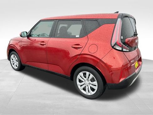 Used 2023 Kia Soul LX image 7