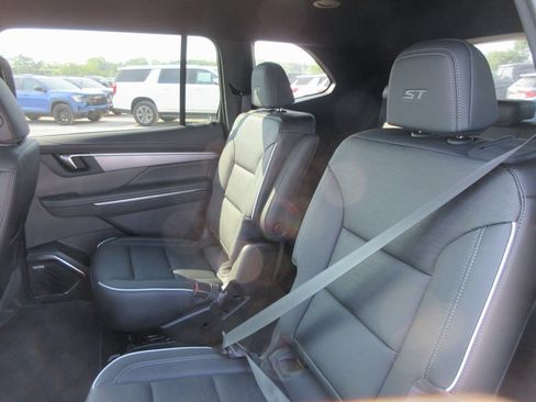 New 2026 Buick Enclave Sport Touring image 15