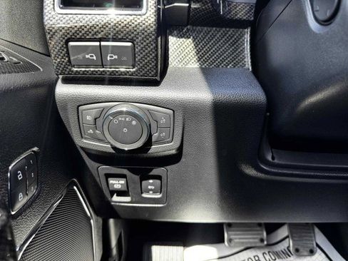 Used 2018 Ford F150 Lariat w/ Equipment Group 502A Luxury image 28