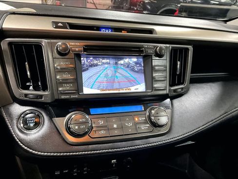 Used 2013 Toyota RAV4 Limited image 27