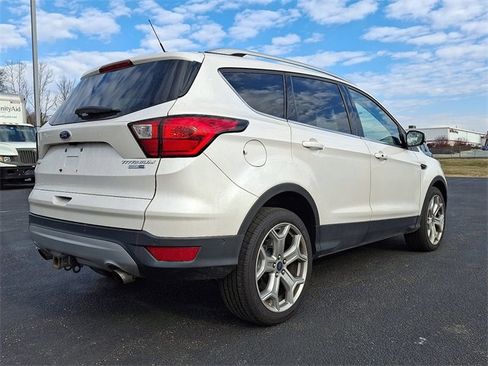 Used 2019 Ford Escape Titanium w/ U9j03 - Titanium Tow Package image 9