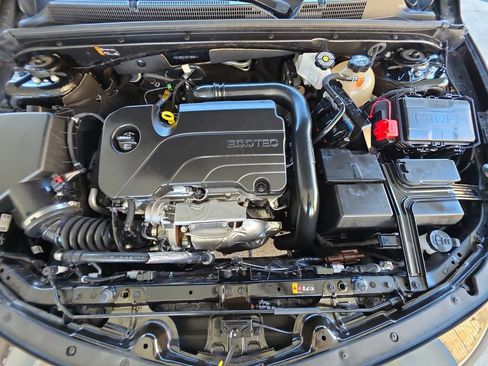 Used 2025 Chevrolet Malibu RS FWD image 31