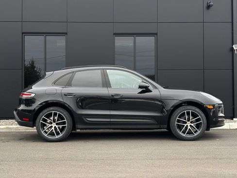 Used 2023 Porsche Macan image 8