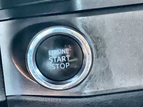 Used 2019 Toyota Tacoma TRD Sport w/ Technology Package image 28