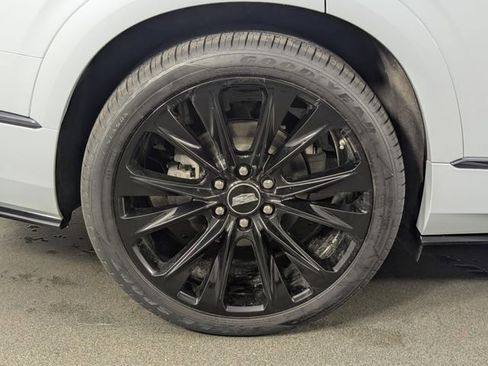 Used 2026 Cadillac Vistiq Platinum w/ LPO, Floor Liner Package AWD/4WD image 13