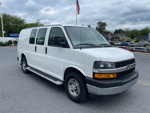 Used 2024 Chevrolet Express 2500 w/ Driver Convenience Package RWD image 7