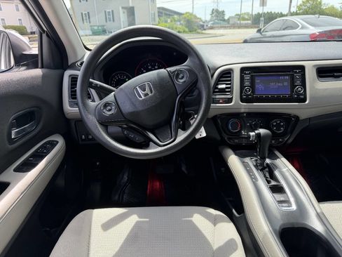 Used 2022 Honda HR-V LX image 19