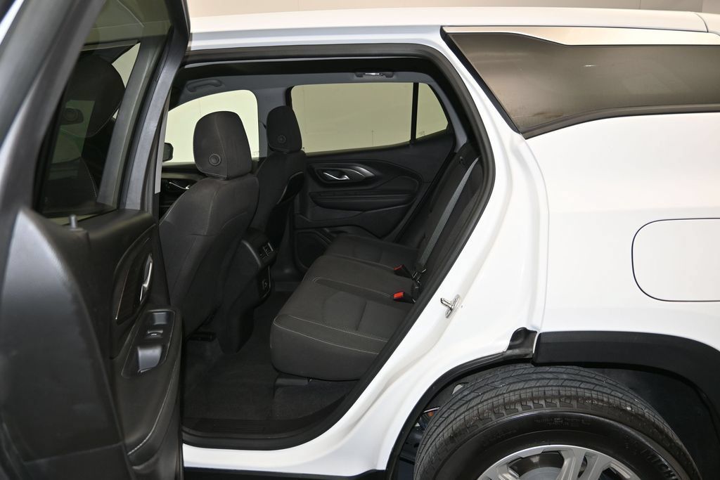 Used 2024 GMC Terrain SLE FWD image 22