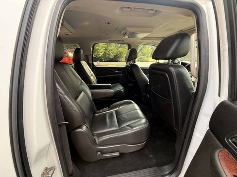 Used 2012 Chevrolet Suburban LT AWD/4WD image 21