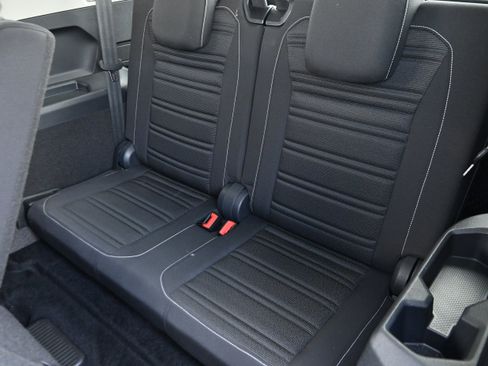 Used 2024 Volkswagen Tiguan S image 14