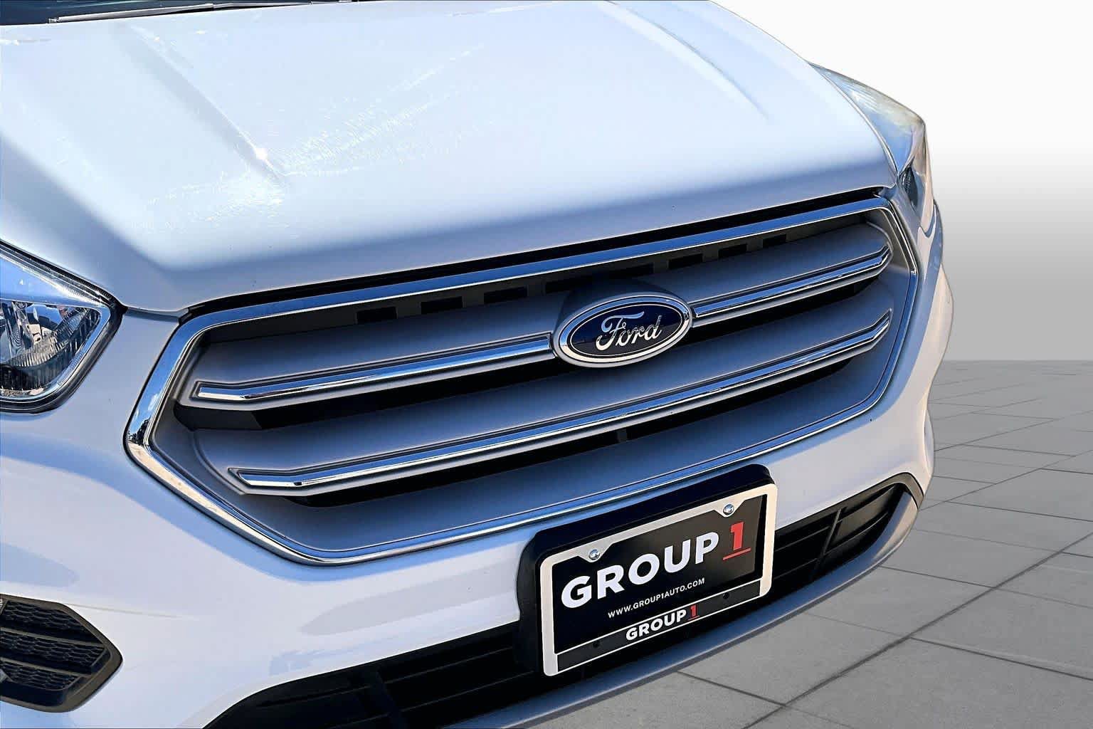Used 2017 Ford Escape SE FWD image 30
