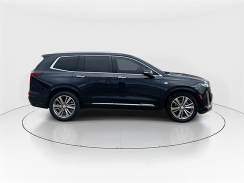 Used 2021 Cadillac XT6 Premium Luxury image 9