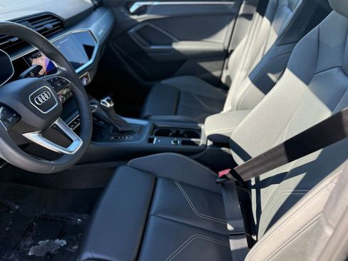 Certified 2025 Audi Q3 2.0T Premium w/ Convenience Package image 4