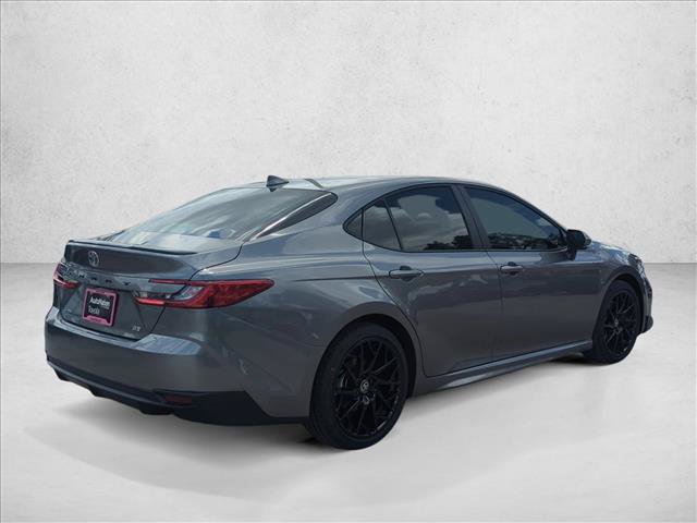 Used 2026 Toyota Camry SE w/ Convenience Package FWD image 5