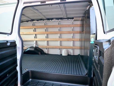Used 2024 GMC Savana 2500 w/ Driver Convenience Package image 18