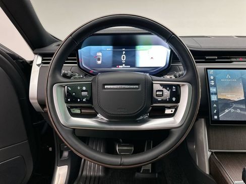 Used 2025 Land Rover Range Rover SE AWD/4WD image 30